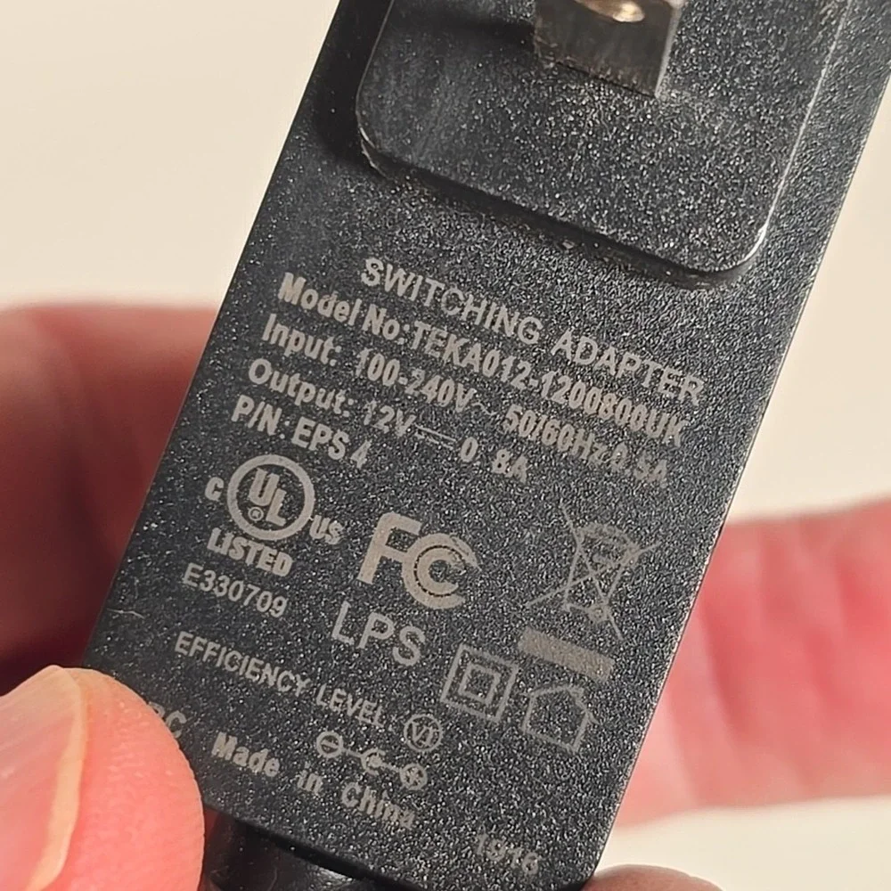 Switching Adapter Model‎ TEKA012-1200800UK 12V 0.8A